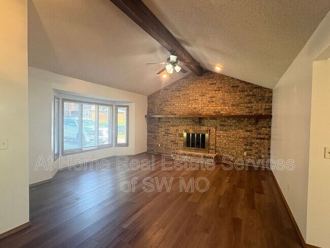 Foto del edificio - 1310 W Bradley St