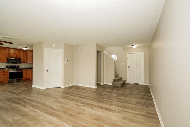 Foto del edificio - 6744 Everbloom Ln