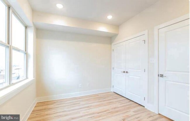 Building Photo - 2531 N Mascher St