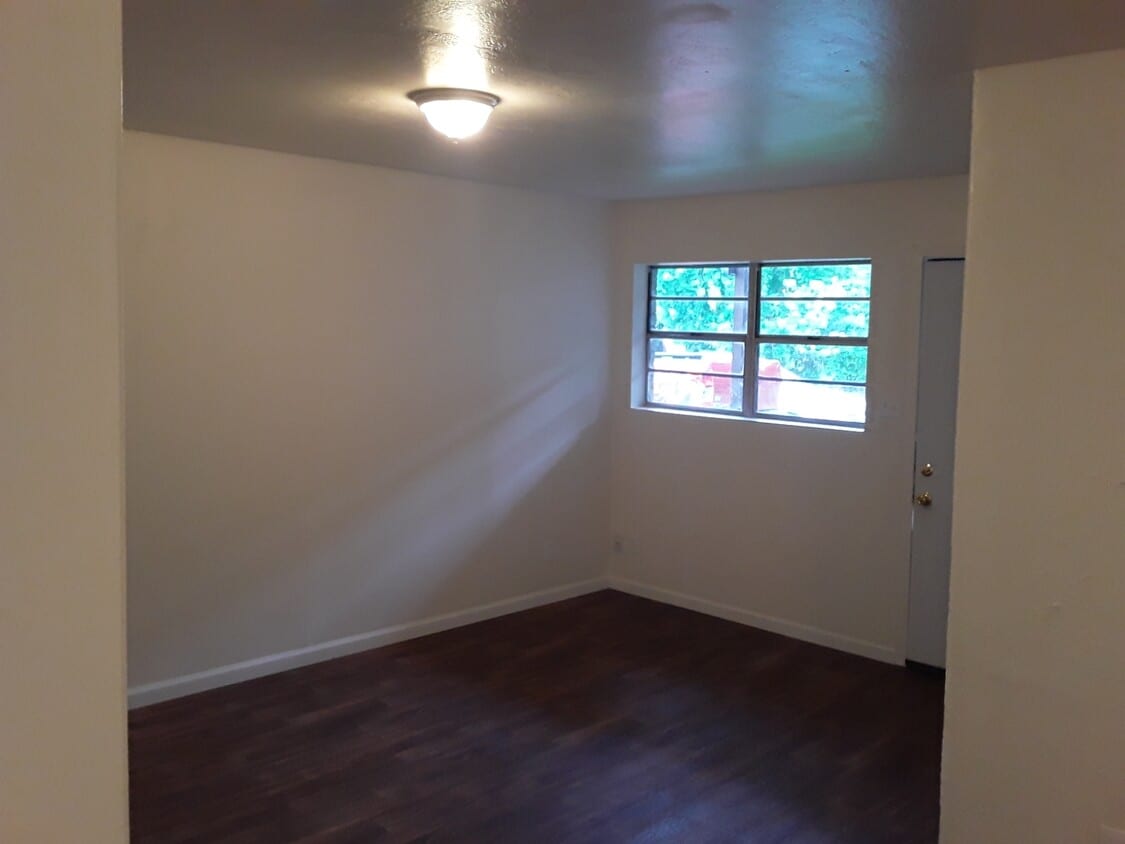 Primary Photo - 650 W Florida Ave