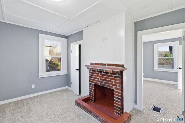 Building Photo - 76 Skinner St