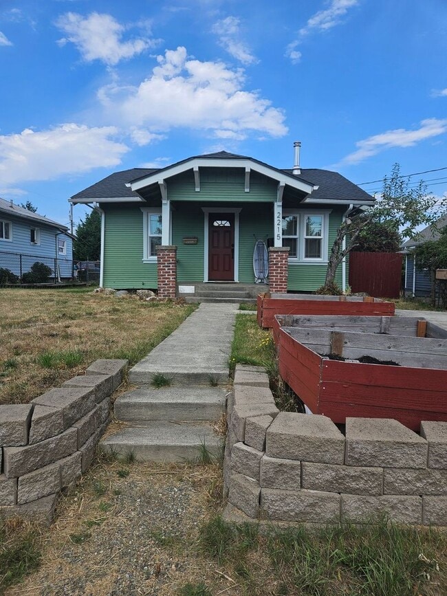 Building Photo - 2215 S 17th St