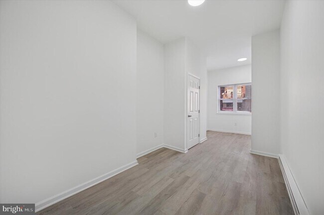 Foto del edificio - 1418 W Erie Ave