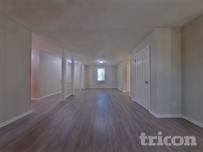 Foto del edificio - 424 Westridge Rd