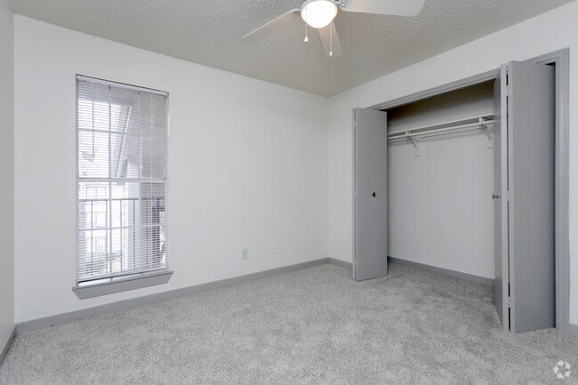 2BR,2BA - 1079SF B5 - Bedroom - The Elise Apartments