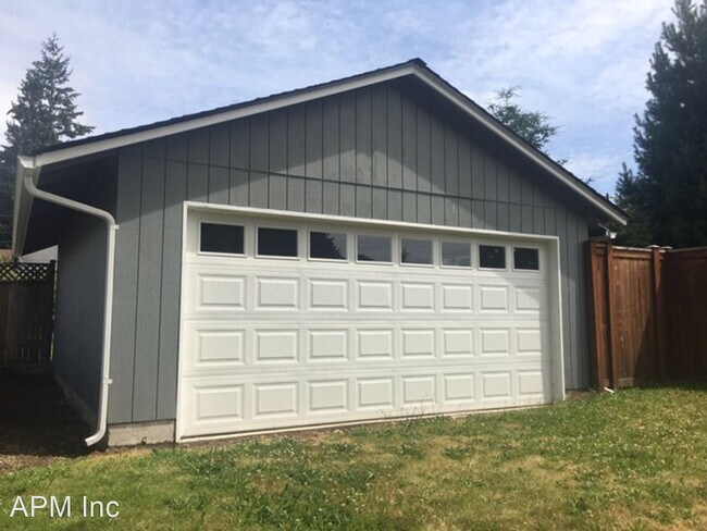 Foto del edificio - 3 br, 1 bath House - 716 4th Ave. S.