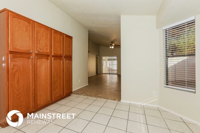 Foto del edificio - 4544 E Garnet Ave