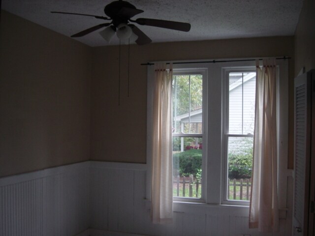 Building Photo - 155 S Cherry St