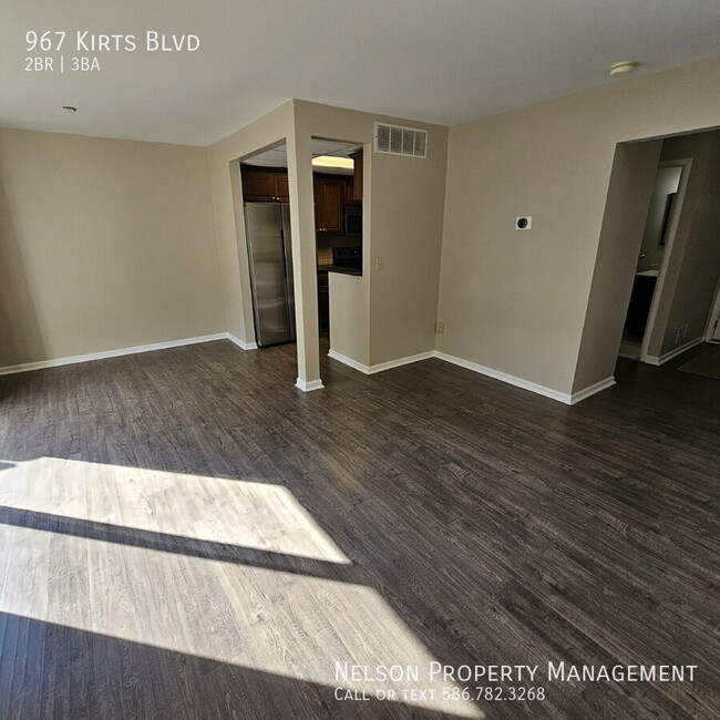 Foto del edificio - 967 Kirts Blvd