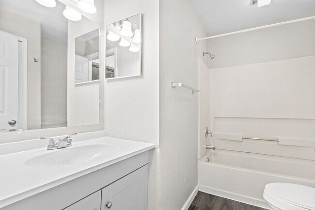 Foto del edificio - 2108 Stirrup Ln