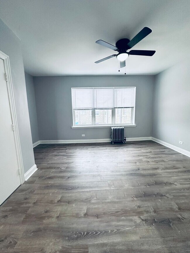 Foto del interior - 4756 N. Maplewood Ave.