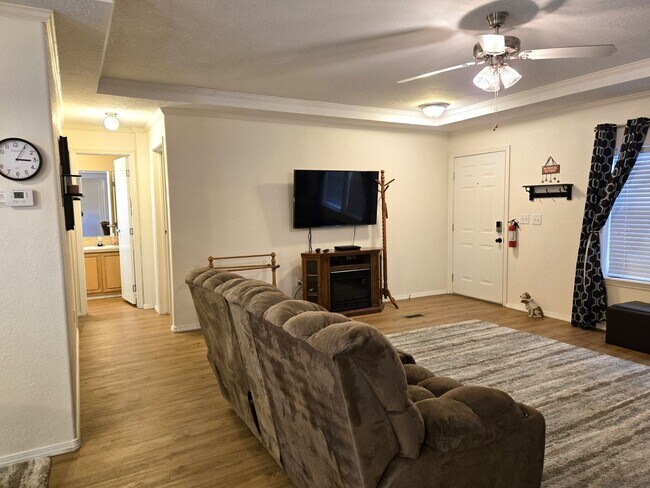 Foto del edificio - Spacious Home Near Mechem