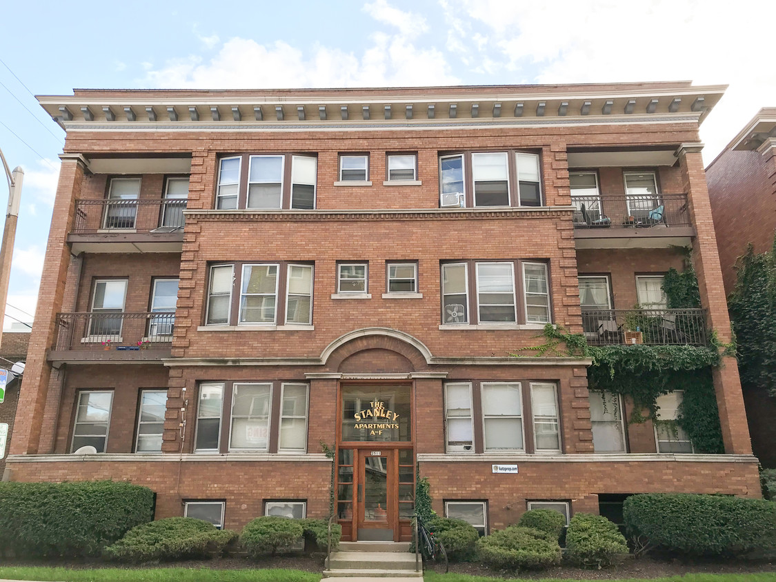 Primary Photo - Stanley Apartments