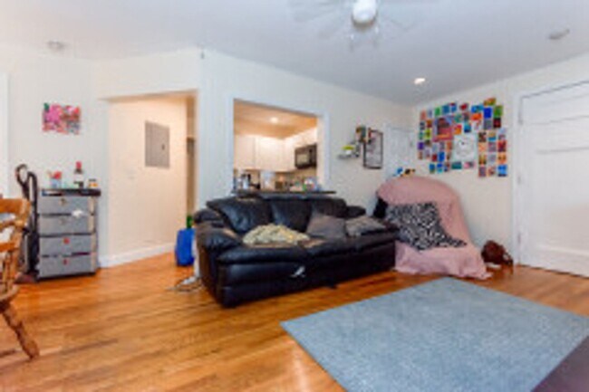 Building Photo - HOT BROOKLINE LISTING!!!