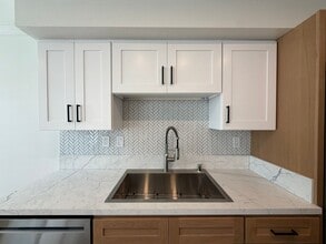 Interior Photo - The Argon Wilshire