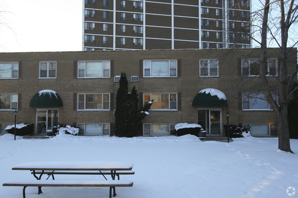 Building Photo - 515 E Taylor St