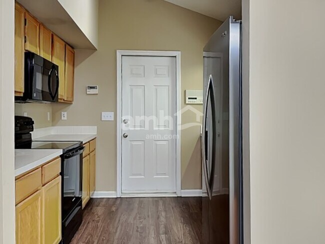 Building Photo - 375 Cedar Ridge Circle