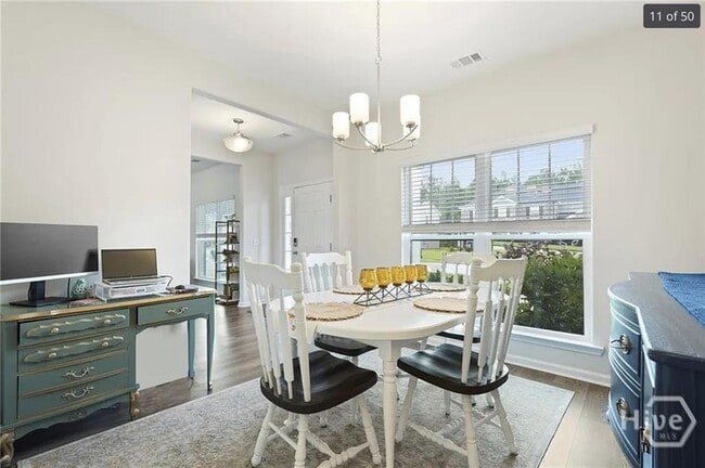 Building Photo - 126 Chalk Farm Way