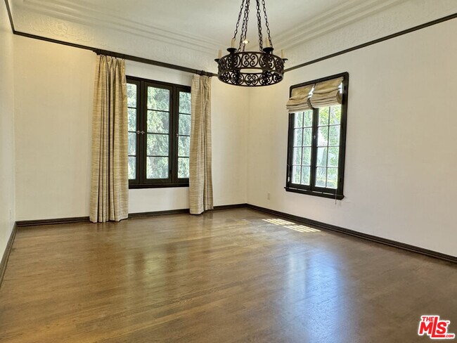 Foto del edificio - 6239 W 6th St