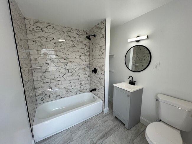 Building Photo - 2610 Price St