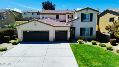 Building Photo - 2306 Cornflower Way