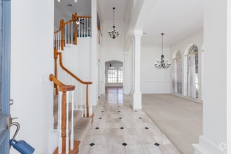 Building Photo - 501 Crown Colony Dr