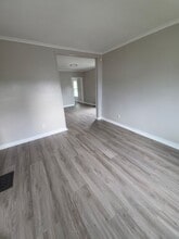Building Photo - 2414 Lodi St