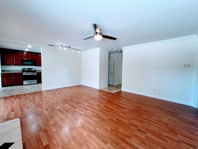 Building Photo - Outstanding Location in Poway! 4 BD / 2 BT...