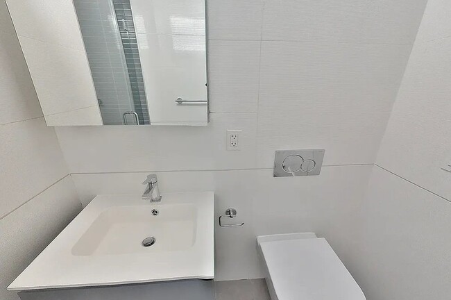 Building Photo - 161 Stanton St