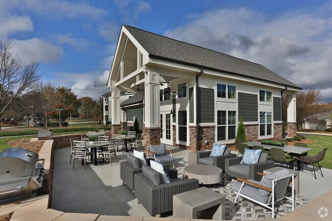 Building Photo - Crescent Park Commons