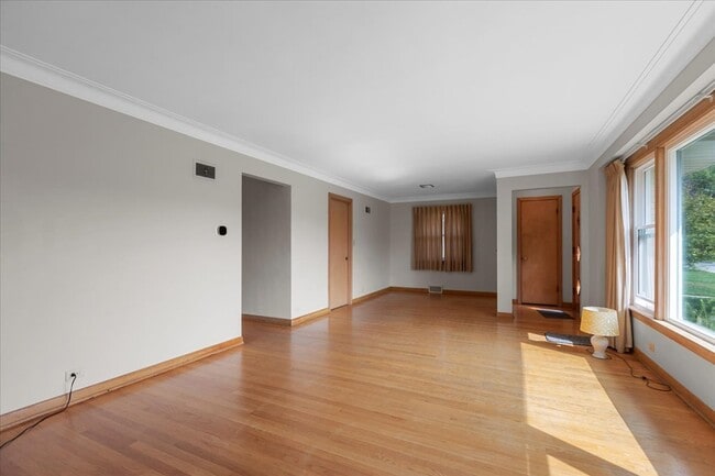 Building Photo - 5408 Harvard Terrace