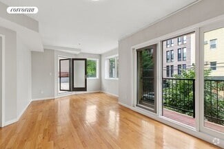 Building Photo - 419 Humboldt St