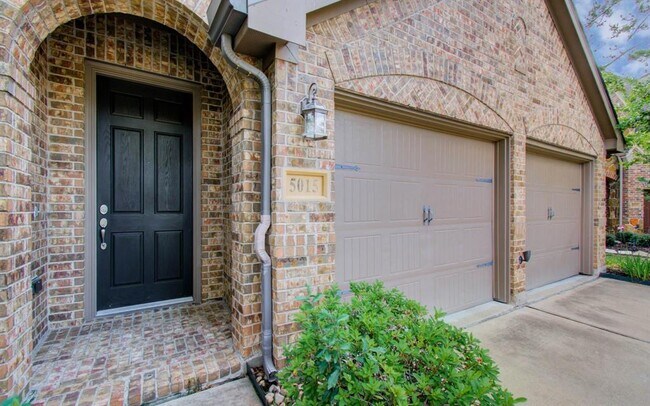 Foto del edificio - 5015 Crystal Wind Ln
