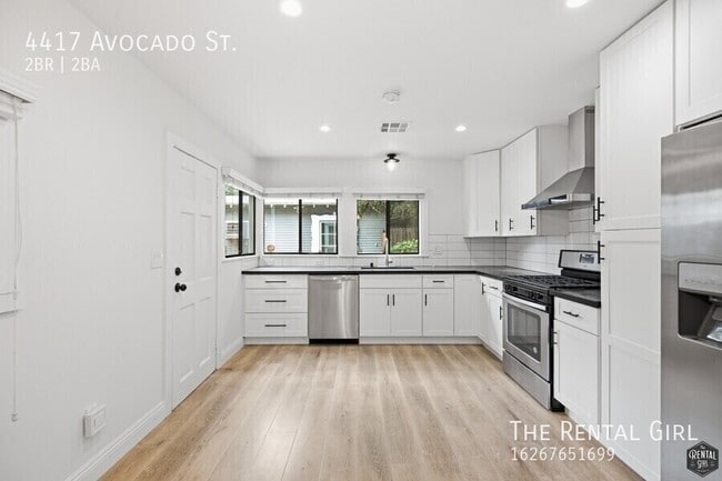 Foto del edificio - 4417 Avocado St