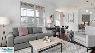 Building Photo - 2800 Milan Ct