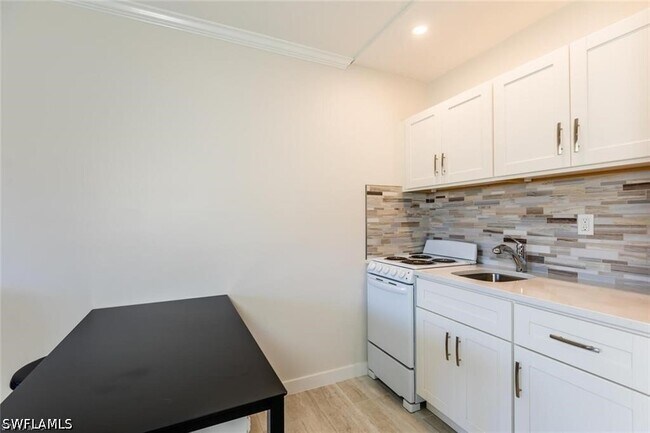 Foto del edificio - 235 Seaview Ct
