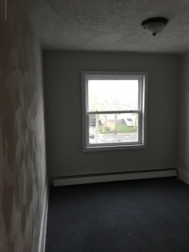 Building Photo - 203 McCabe Ave