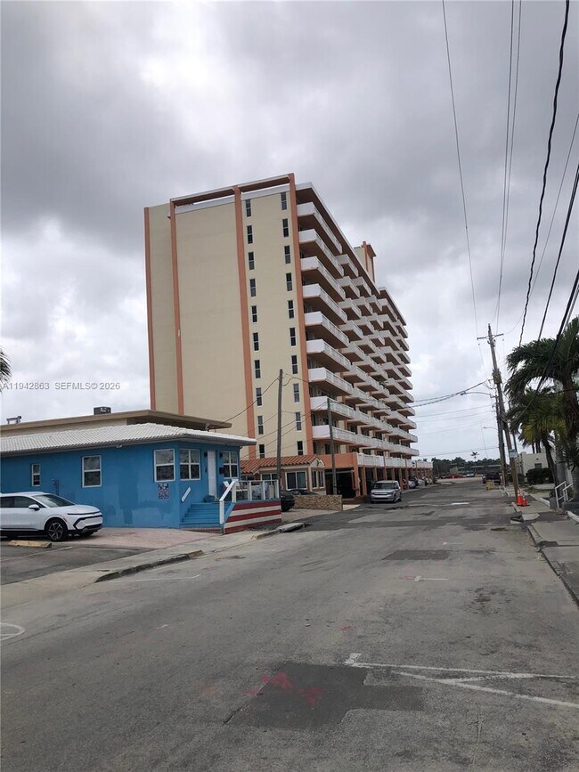 Foto del edificio - 801 S Ocean Dr