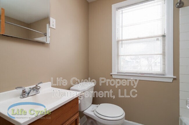 Foto del edificio - 1320 Penn Ave NE