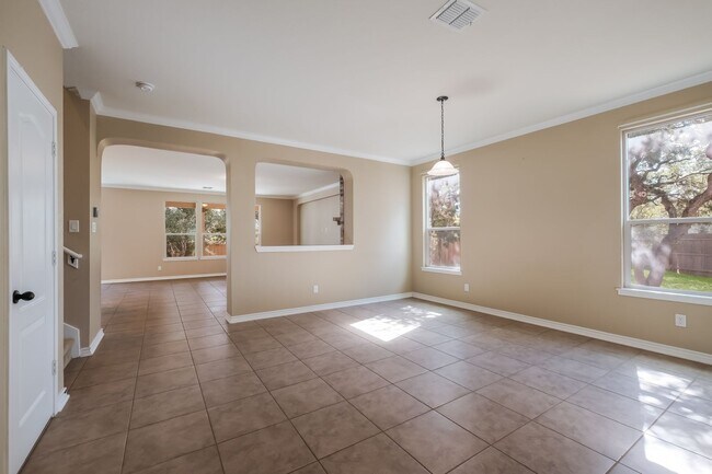 Foto del edificio - 4 Bedroom 2.5 Bath Ready for Move-in