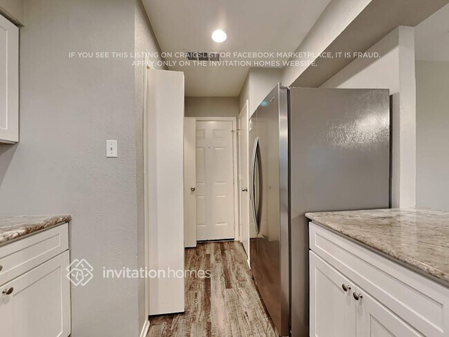 Building Photo - 5668 Jamaica Cir