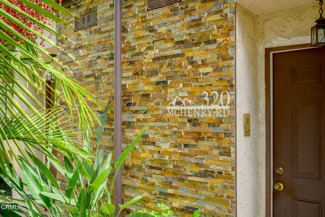Foto del edificio - 320 McHenry Rd