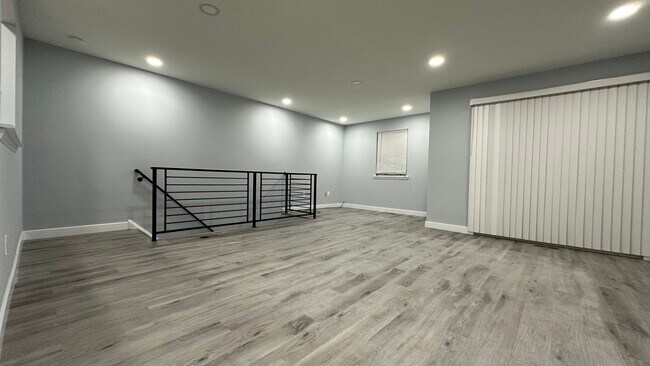 Building Photo - 9144 Ellie Dr
