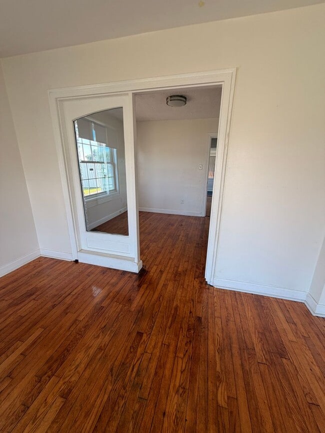 Building Photo - 285 Warrenton Rd