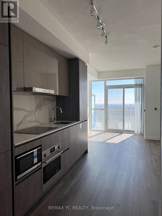 Photo du bâtiment - 8 Interchange Wy