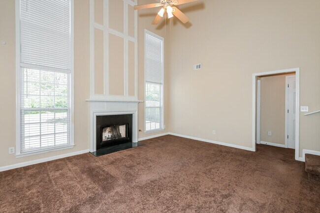 Foto del edificio - 4375 Ridgefair Dr