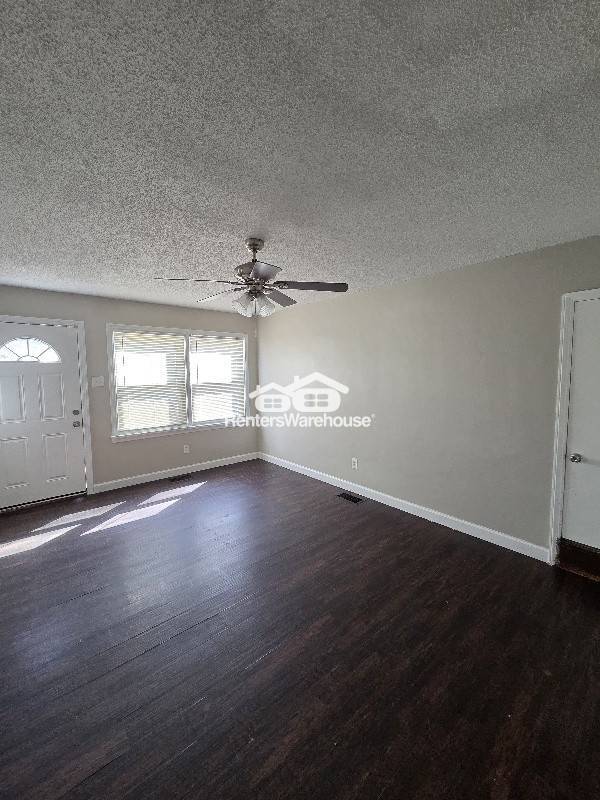 Building Photo - 415 Ames Pl