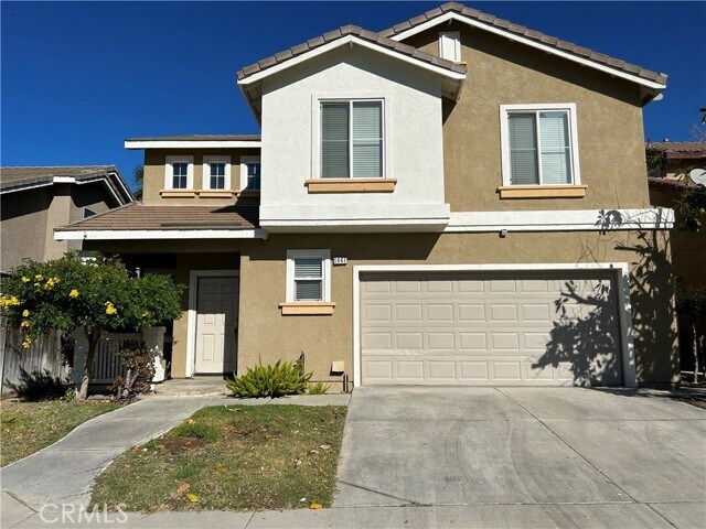 Foto principal - 1447 Hawkcrest Dr