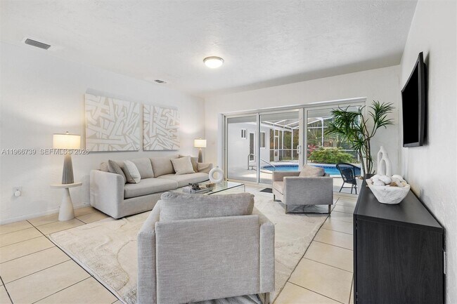 Foto del edificio - 8260 SW 133rd St