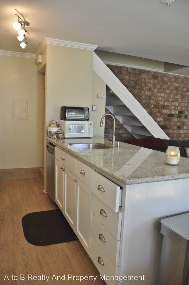 Building Photo - 2 br, 1 bath House - 4716 Capay Dr, #2